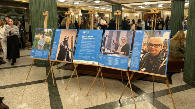 На фото справа: Наталья, основатель и президент Международного фонда «Дети России». 